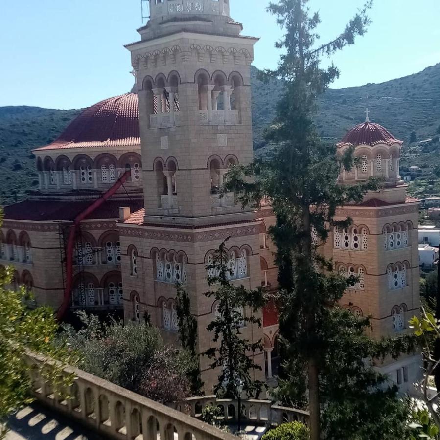 Svetlana & Michalis Oasis Hotel Agia Marina  エクステリア 写真