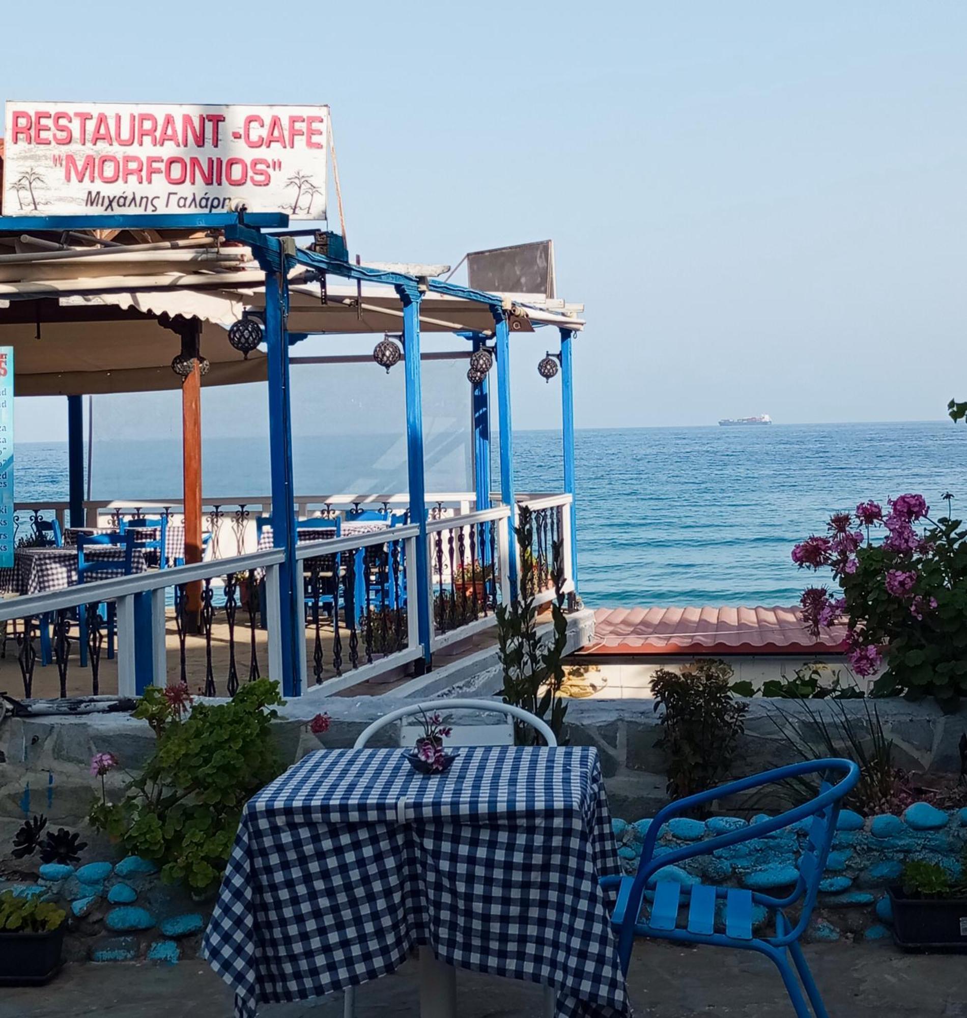 Svetlana & Michalis Oasis Hotel Agia Marina  エクステリア 写真