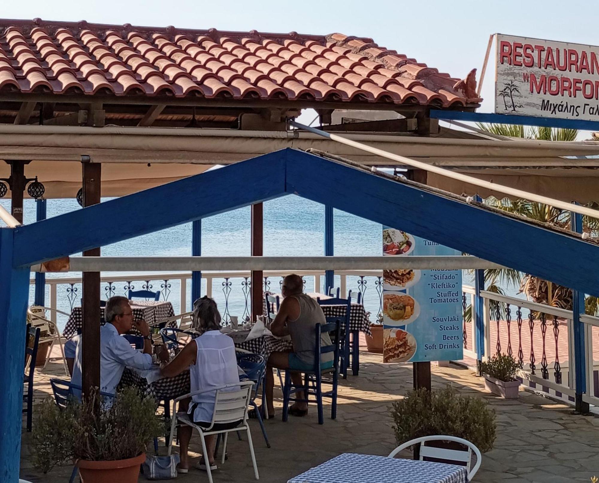 Svetlana & Michalis Oasis Hotel Agia Marina  エクステリア 写真