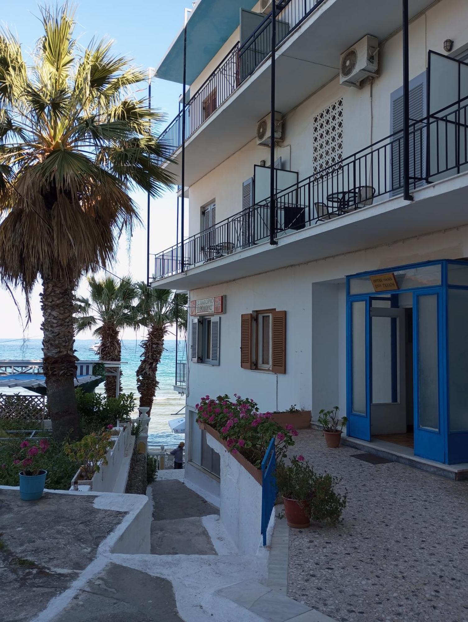 Svetlana & Michalis Oasis Hotel Agia Marina  エクステリア 写真